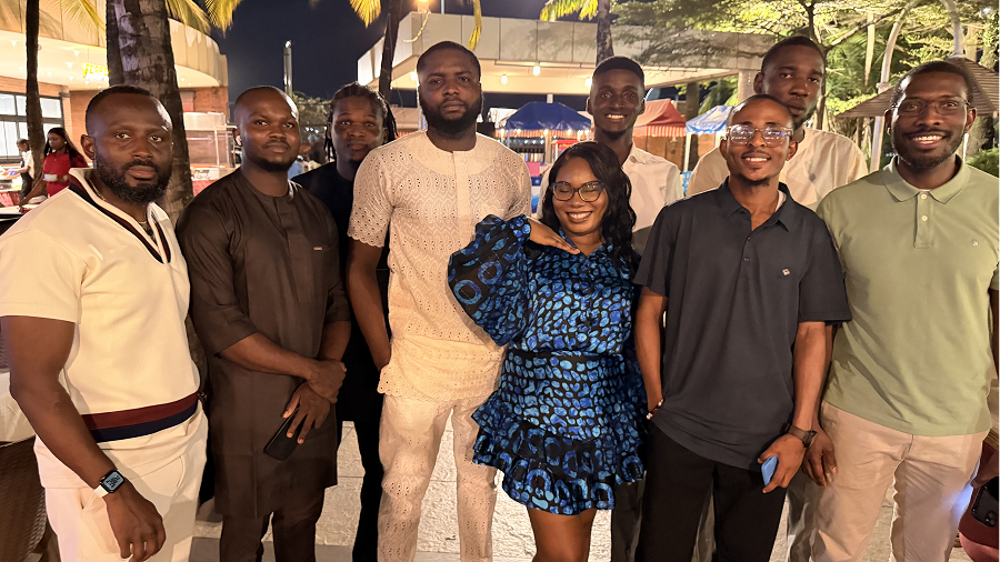 team_img_1